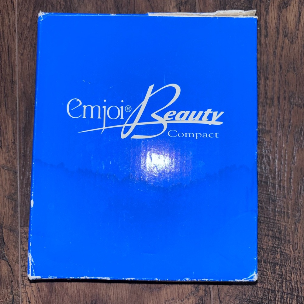 Emoji Beauty Compact Hair Remover